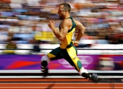 熊猫体育中国App-逆袭的引擎，佩雷兹惊艳四座，迈凯伦翻盘红牛二队的战术革命