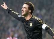 熊猫直播平台-赛道与绿茵的交响，当F1引擎轰鸣遇见曼城登顶