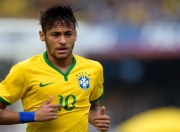 体育赛事直播-欧冠半决赛焦点战，乌拉圭打穿几内亚的战术启示